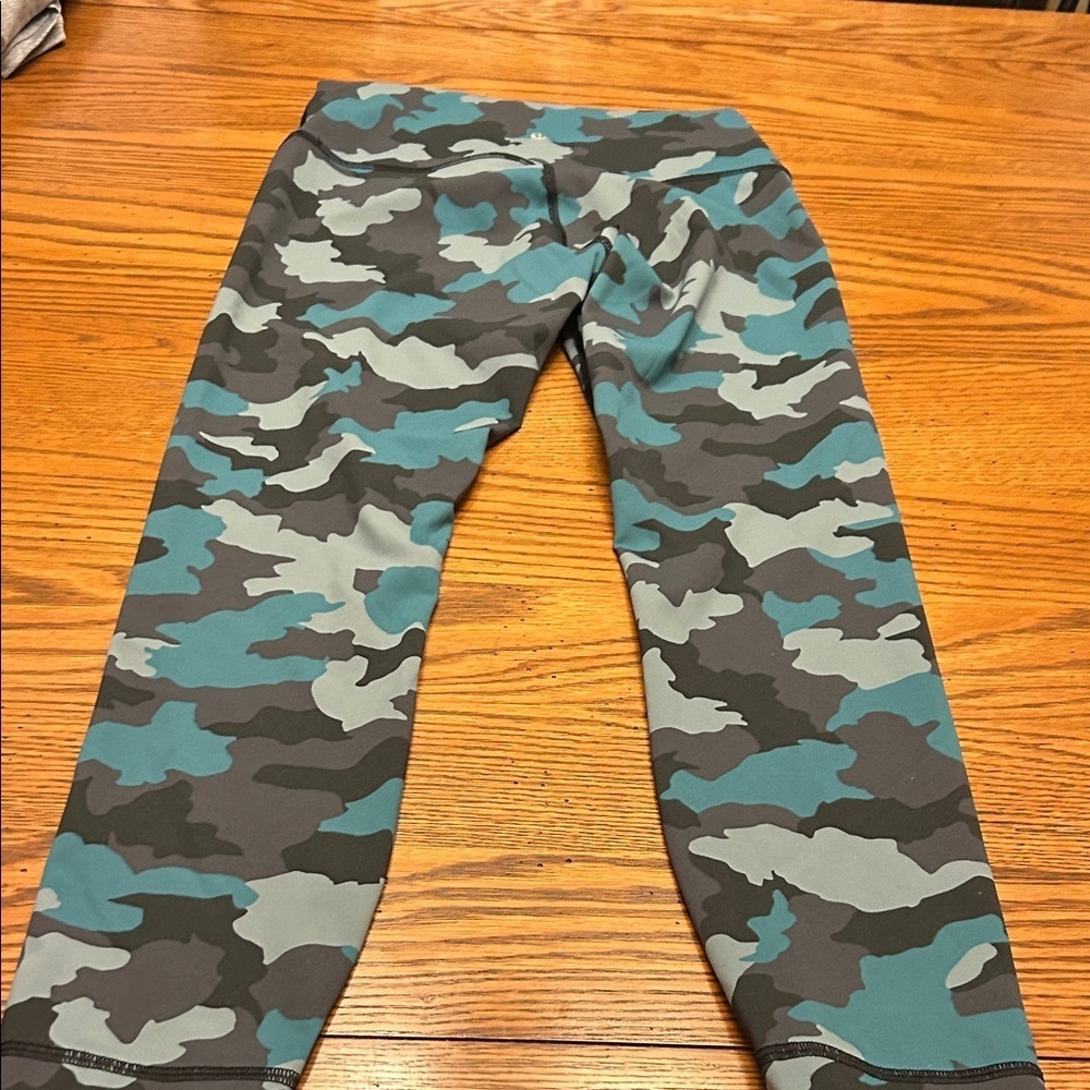 Lululemon Leggings/9 - Picture 3 of 5